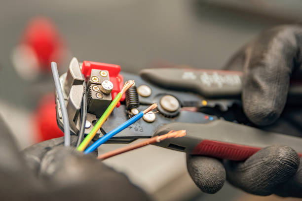 Best Electrical Troubleshooting Services  in Bratenahl, OH